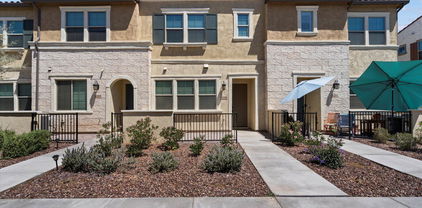 1823 E Chelsea Lane Unit 106, Gilbert