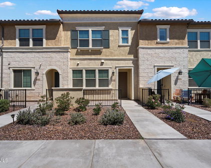 1823 E Chelsea Lane Unit 106, Gilbert