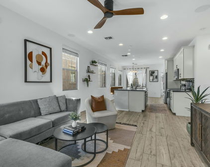 1714 E Bridgeport Parkway, Gilbert