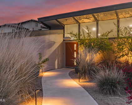 5960 E Orange Blossom Lane, Phoenix
