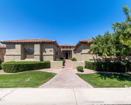 2220 W Thompson Place, Chandler
