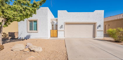 3932 W Salter Drive, Glendale