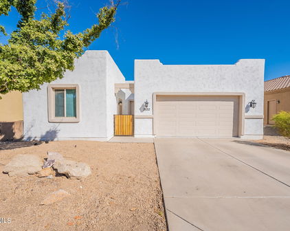 3932 W Salter Drive, Glendale