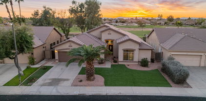 1046 S Palomino Creek Drive, Gilbert