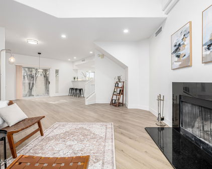 8829 S 51st Street Unit 3, Phoenix