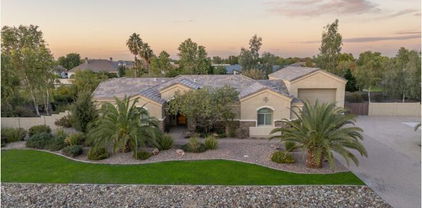2330 E Brooks Farm Road, Gilbert