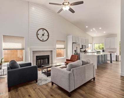 1777 W Redfield Road, Gilbert
