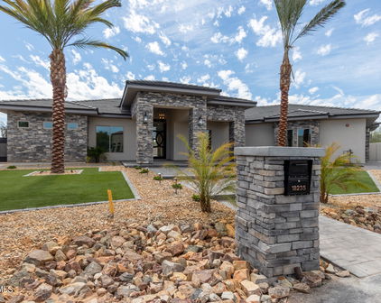 18235 W Solano Court, Litchfield Park