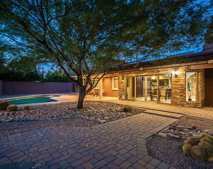 7918 S Ash Avenue, Tempe