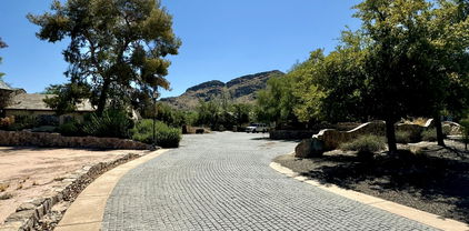 5701 E Mockingbird Lane, Paradise Valley