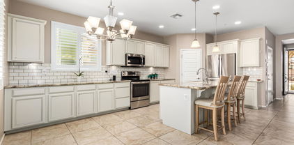 9144 W Surrey Drive, Peoria