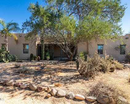 6102 E Barwick Drive, Cave Creek