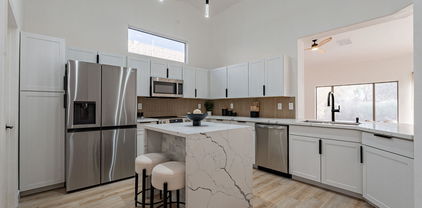 1567 E Black Diamond Drive, Gilbert