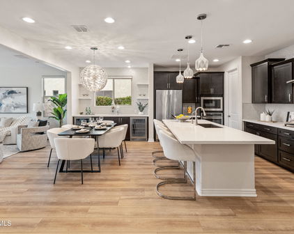 609 E Pasaro Drive, Phoenix