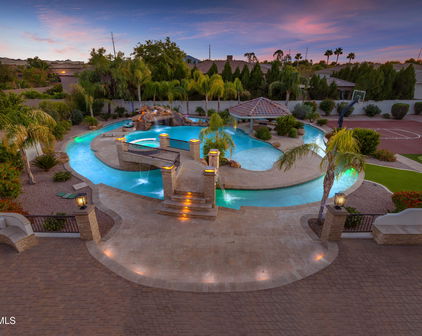 2937 E Latham Way, Gilbert