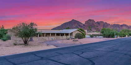 6541 N 48th Street, Paradise Valley
