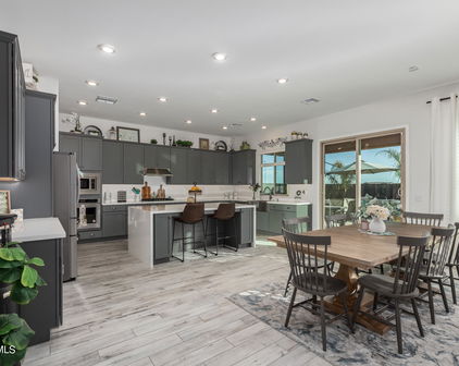 17215 W Las Palmaritas Drive, Waddell