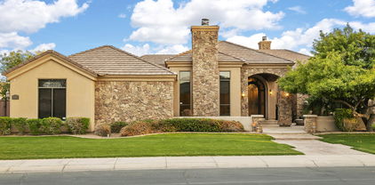 4401 E Taurus Place, Chandler