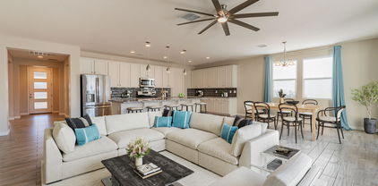 10038 W Los Gatos Drive, Peoria
