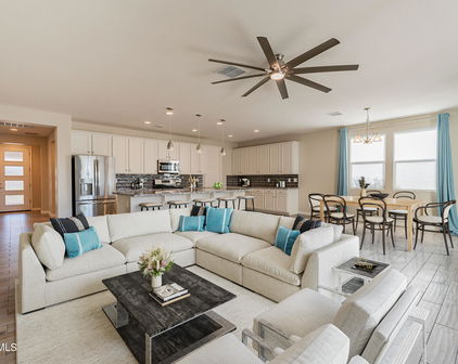 10038 W Los Gatos Drive, Peoria