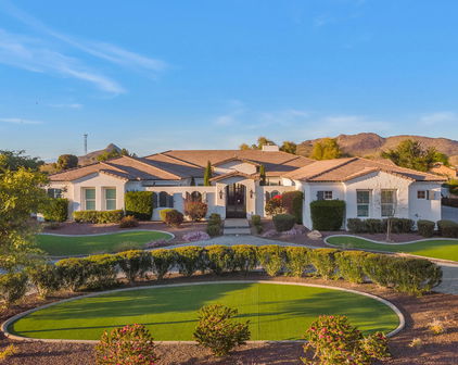 5002 W Misty Willow Lane, Glendale