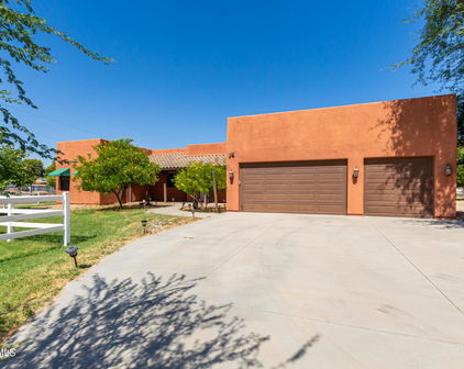 17348 W Cochise Drive, Waddell