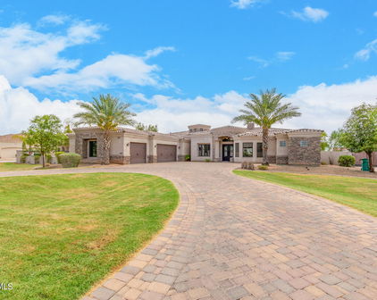 11407 E Bellflower Court, Chandler