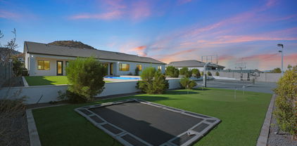 16832 E Hazeltine Way, Queen Creek