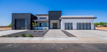 1672 E Powell Way, Gilbert