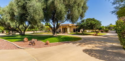 11 N Bullmoose Circle, Chandler