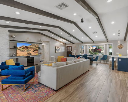2885 E North Lane, Phoenix