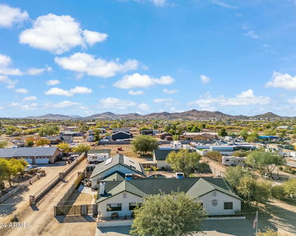 1045 E Cloud Road, Phoenix