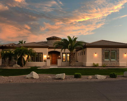 17903 W Solano Drive, Litchfield Park