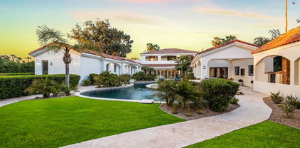 6933 E Fanfol Drive, Paradise Valley