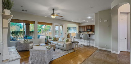 6708 W Pleasant Lane, Laveen