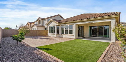 1855 E Crescent Way, Chandler