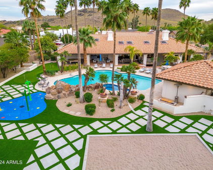 5430 W Creedance Boulevard, Glendale