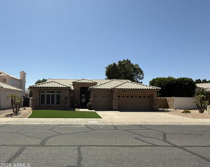 6821 W Donald Drive, Glendale