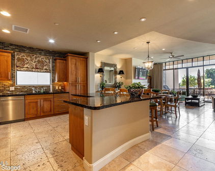 8 Biltmore Estate Unit 123, Phoenix