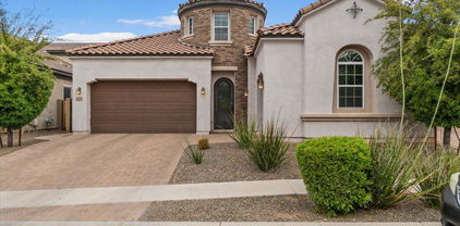 2926 E Minnezona Avenue, Phoenix