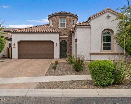 2926 E Minnezona Avenue, Phoenix