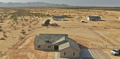 25721 W Running Deer Trail, Wittmann