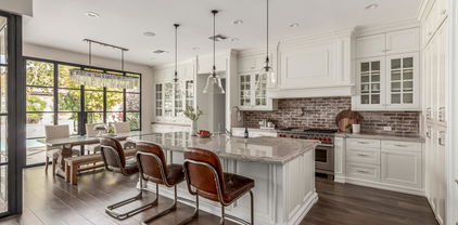 3476 E Bartlett Place, Chandler