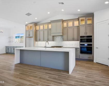 21518 W Minnezona Avenue, Buckeye