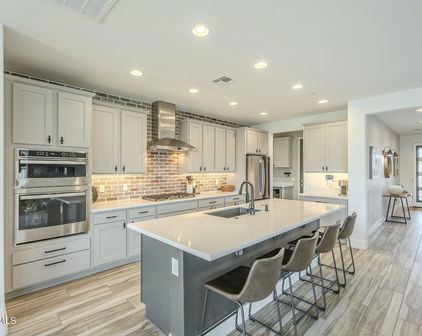 13363 W Montansoro Lane, Peoria