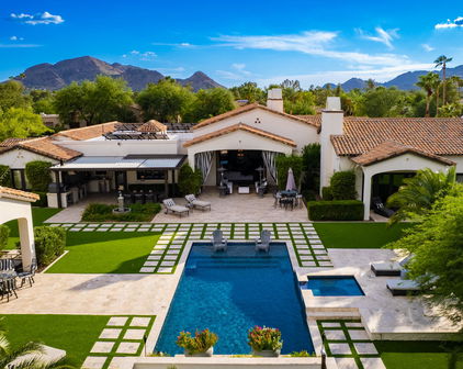 5916 E Caron Circle, Paradise Valley