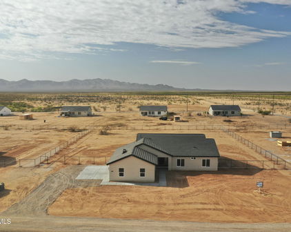 25875 W Running Deer Trail, Wittmann