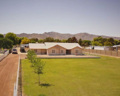 6242 N 185th Avenue, Waddell