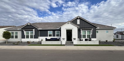 12058 N Loma Linda Street, Surprise