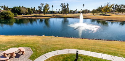 7401 W Arrowhead Clubhouse Drive Unit 2053, Glendale